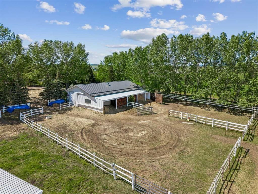 243036 Range Road 34, Rural Rocky View County — photo 4 of 50