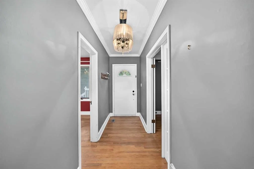 1623 6A Street NW, Calgary — photo 4 of 38