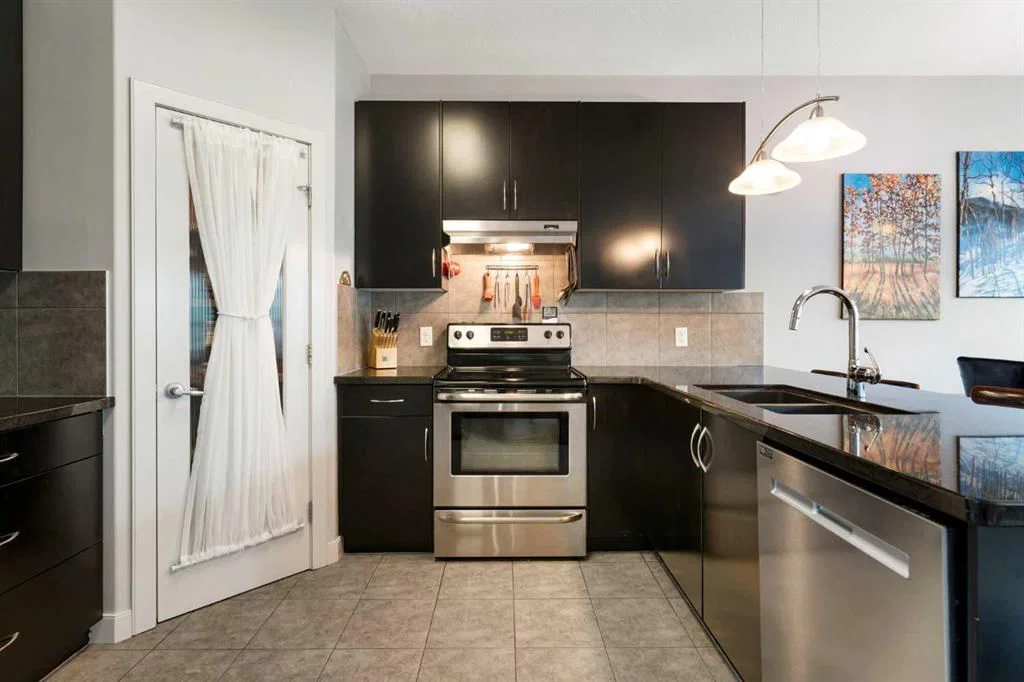 70 Everwoods Park SW, Calgary — photo 5 of 41