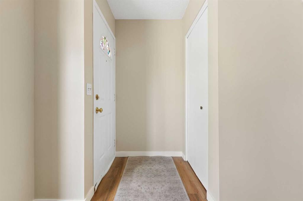 82 Coventry Lane NE, Calgary — photo 4 of 41