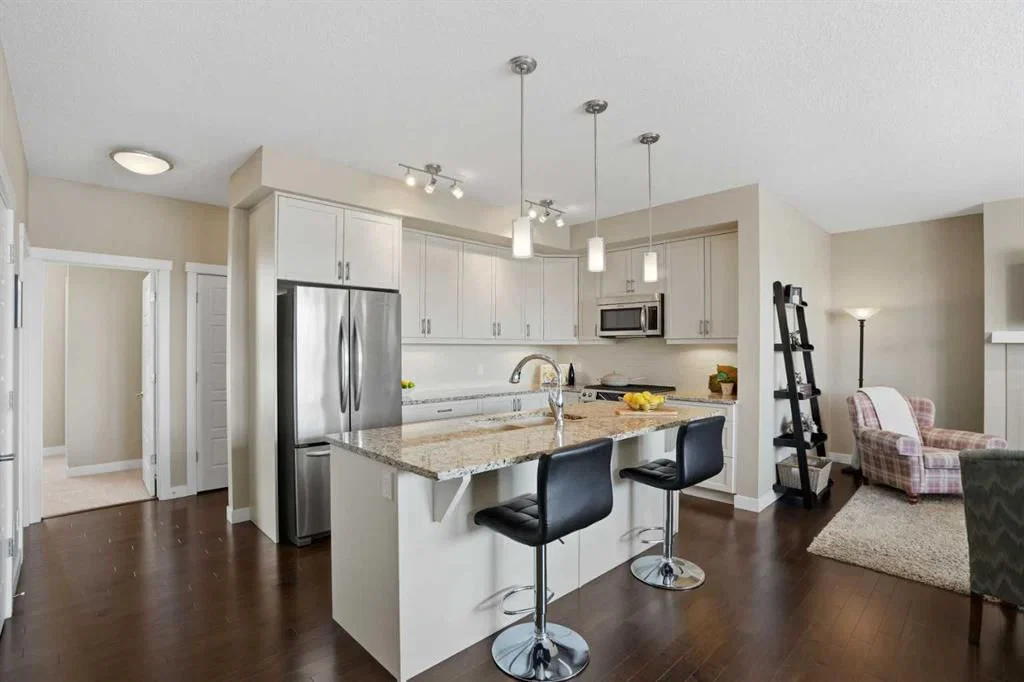 26 Cranbrook Villas SE, Calgary — photo 3 of 40