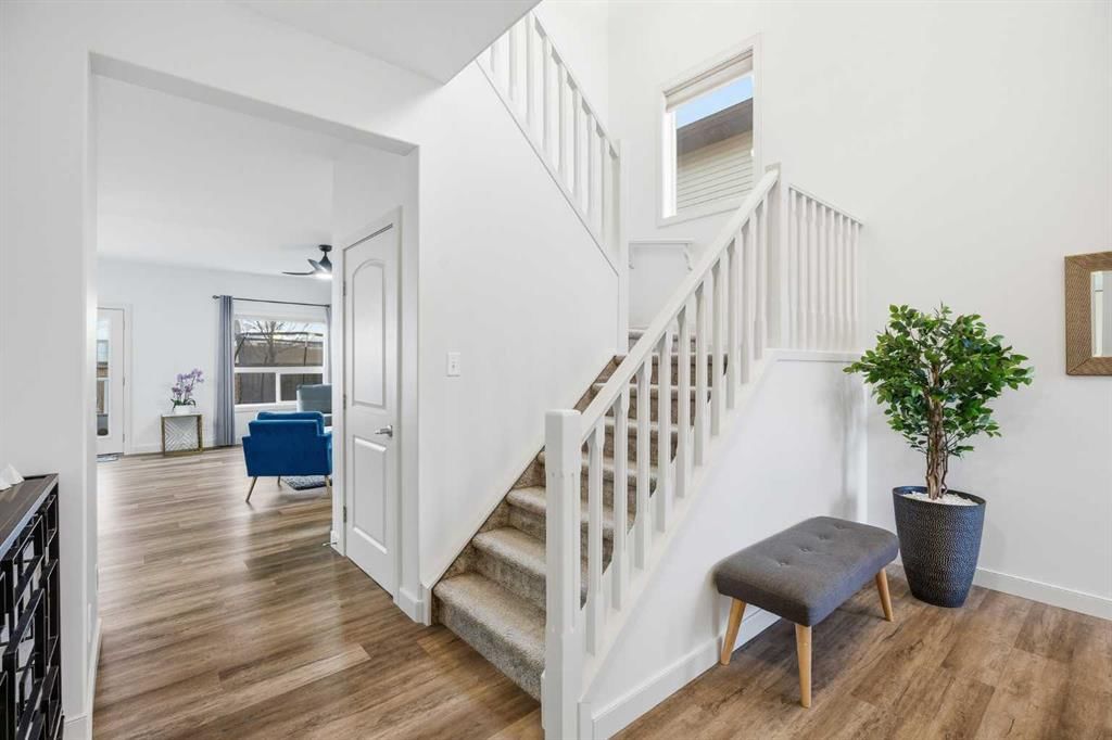 107 Everwoods Park SW, Calgary — photo 2 of 23