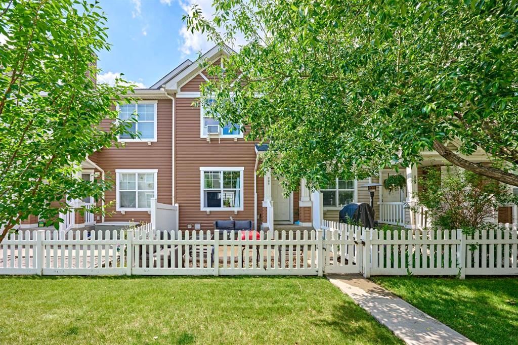 225 ELGIN Gardens SE, Calgary — main listing photo