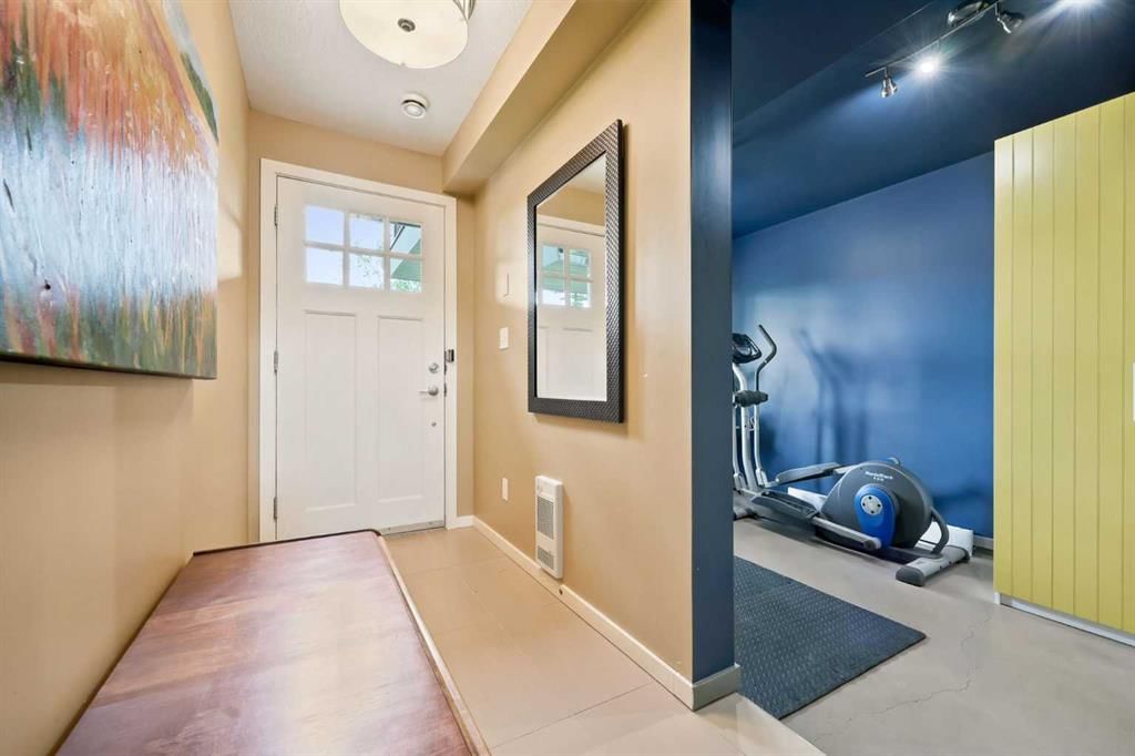 153 Ascot Point SW, Calgary — photo 4 of 38