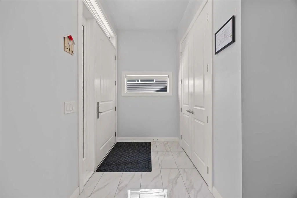 195 Evansfield Close NW, Calgary — photo 4 of 50