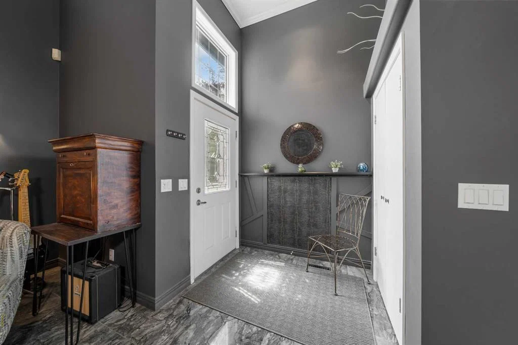 119 Applemont Close SE, Calgary — photo 3 of 48