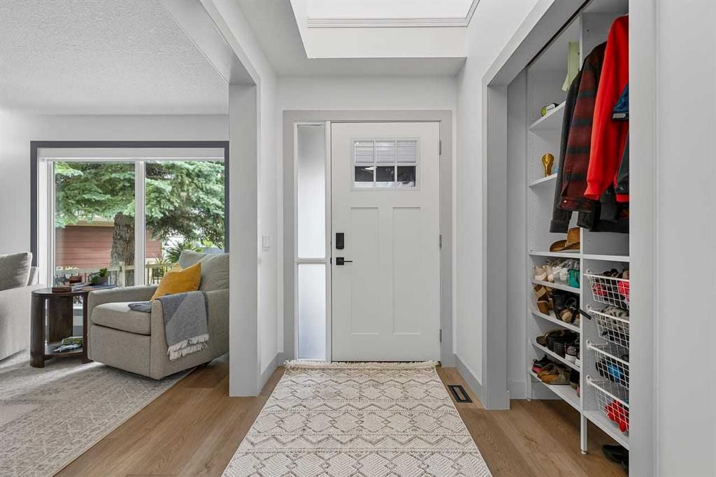 115 Sunvista Court SE, Calgary — photo 2 of 50