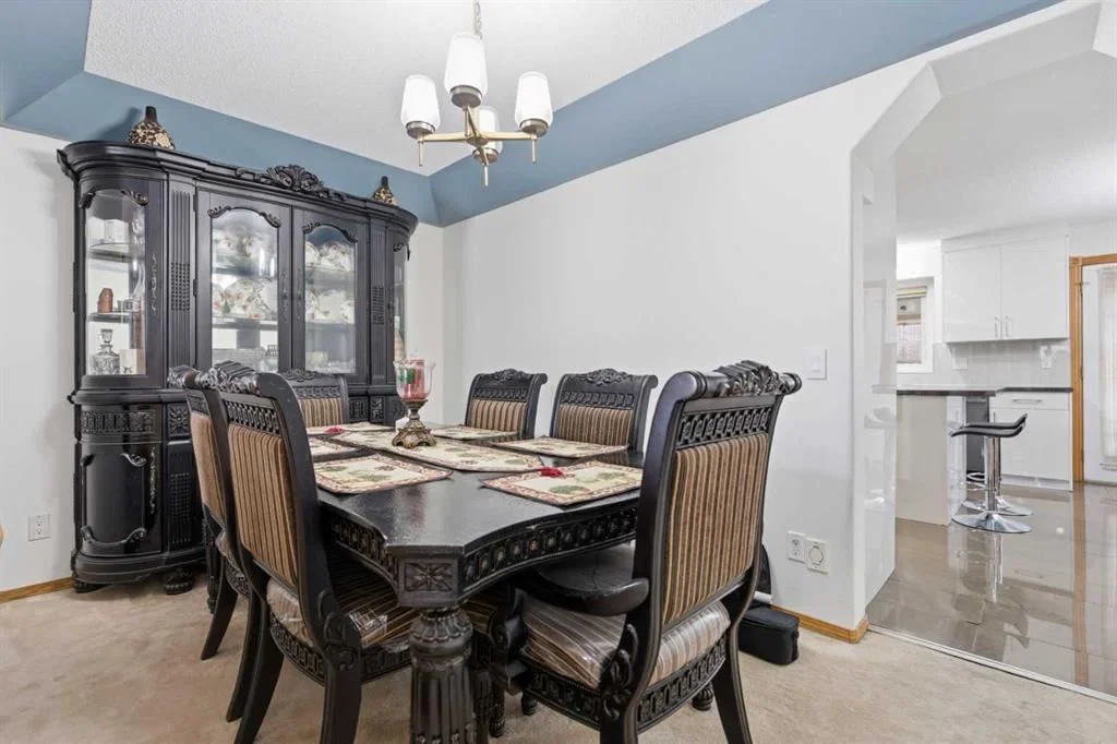 83 Coral Springs Grove NE, Calgary — photo 4 of 35
