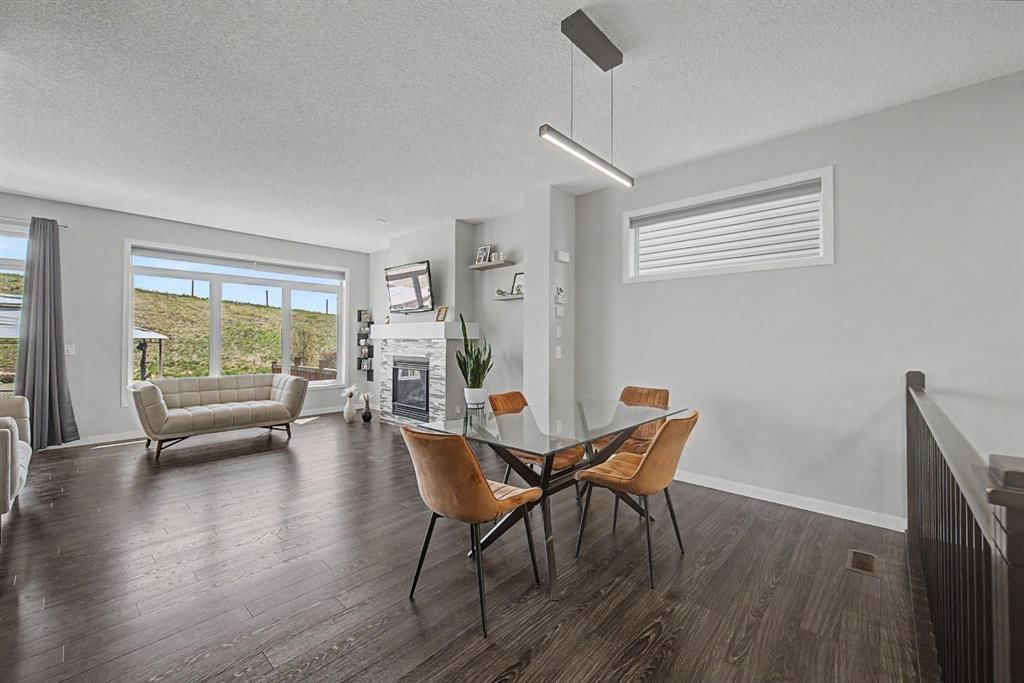 53 Fireside Crescent, Cochrane — photo 5 of 44