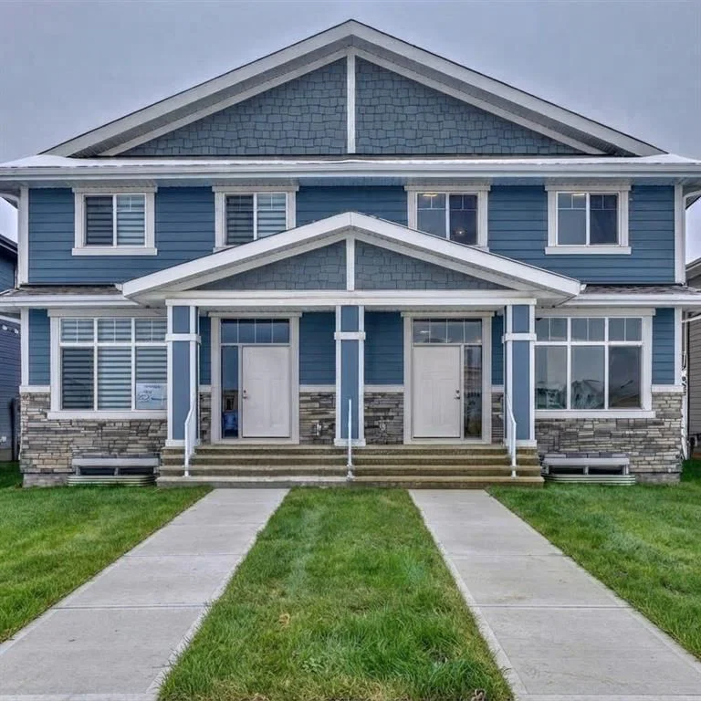 1040 Mahogany Boulevard SE, Calgary — main listing photo