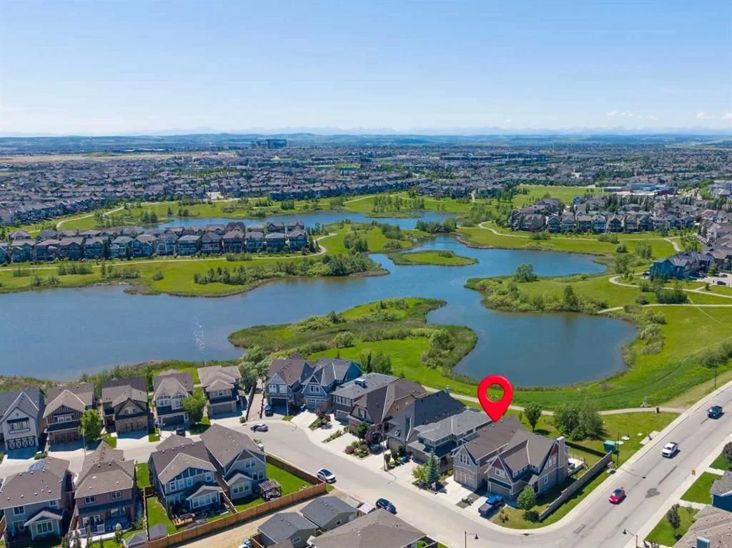 11 MARQUIS Crescent SE, Calgary — main listing photo