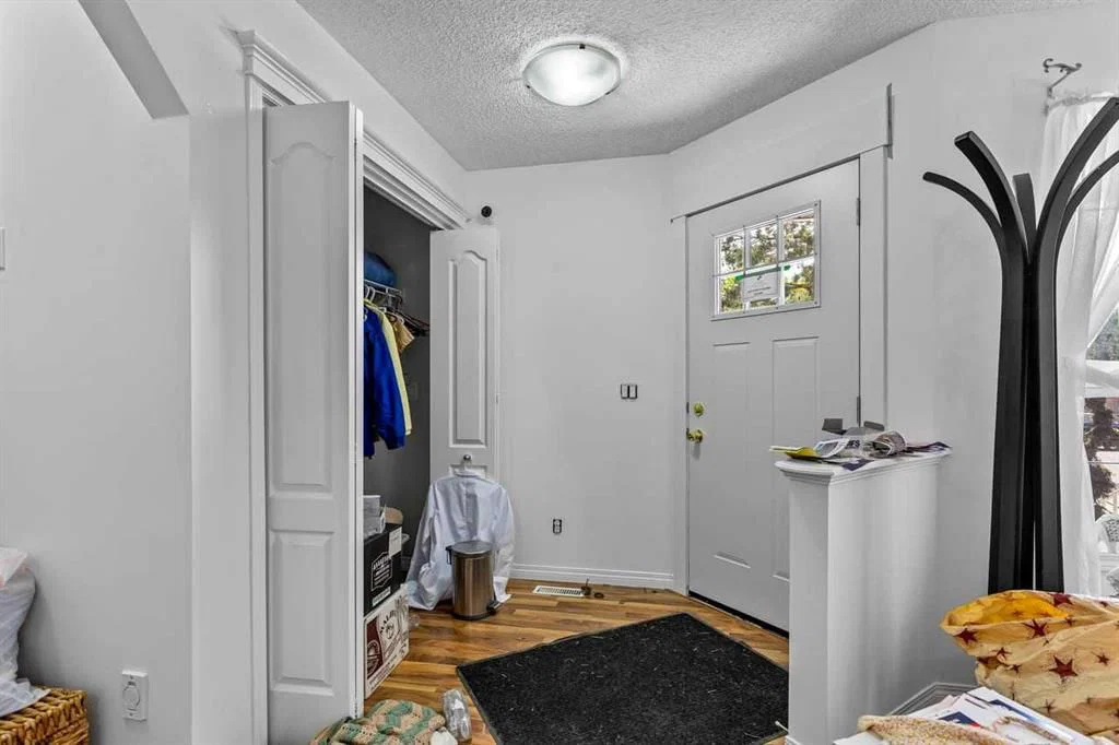 303 Bridlemeadows Common SW, Calgary — photo 3 of 50