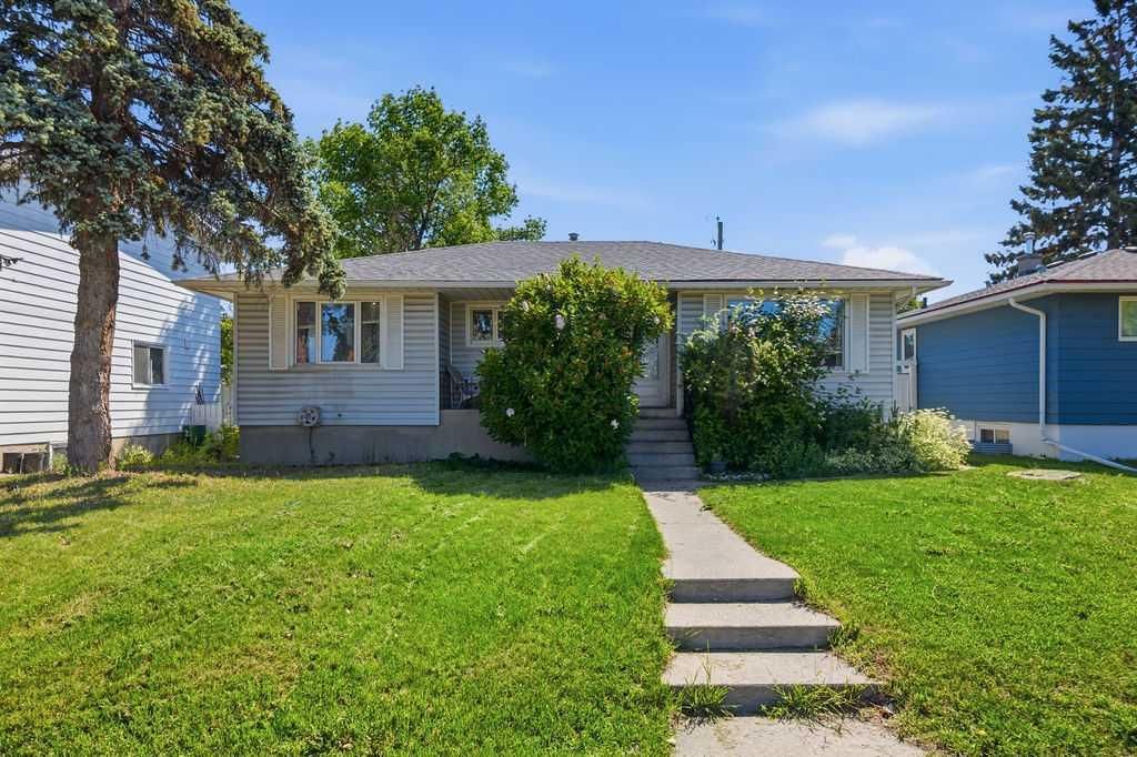 2808 19 Street NW, Calgary — main listing photo