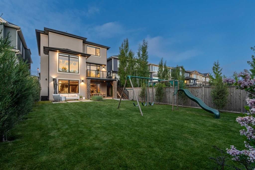 137 West Grove Point SW, Calgary — photo 2 of 50