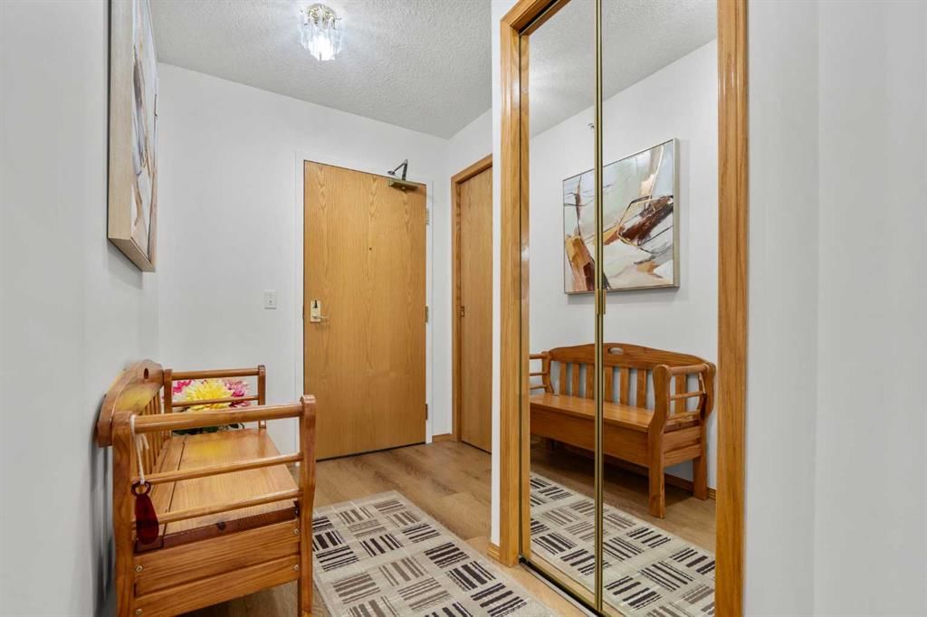 413, 7239 Sierra Morena Boulevard SW, Calgary — photo 3 of 47