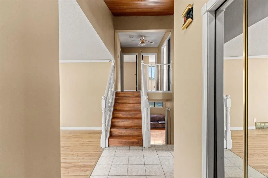 72 Templeson Way NE, Calgary — photo 3 of 26