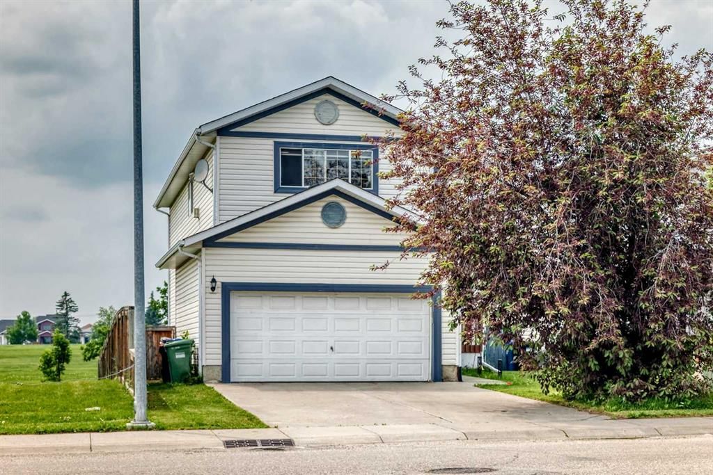 7230 Laguna Way NE, Calgary — main listing photo