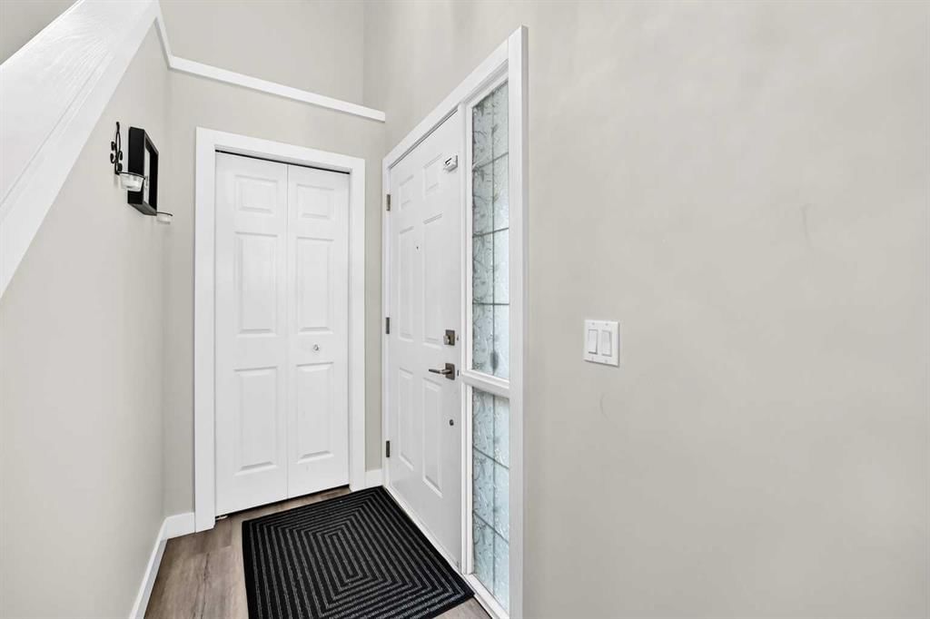 7230 Laguna Way NE, Calgary — photo 4 of 50