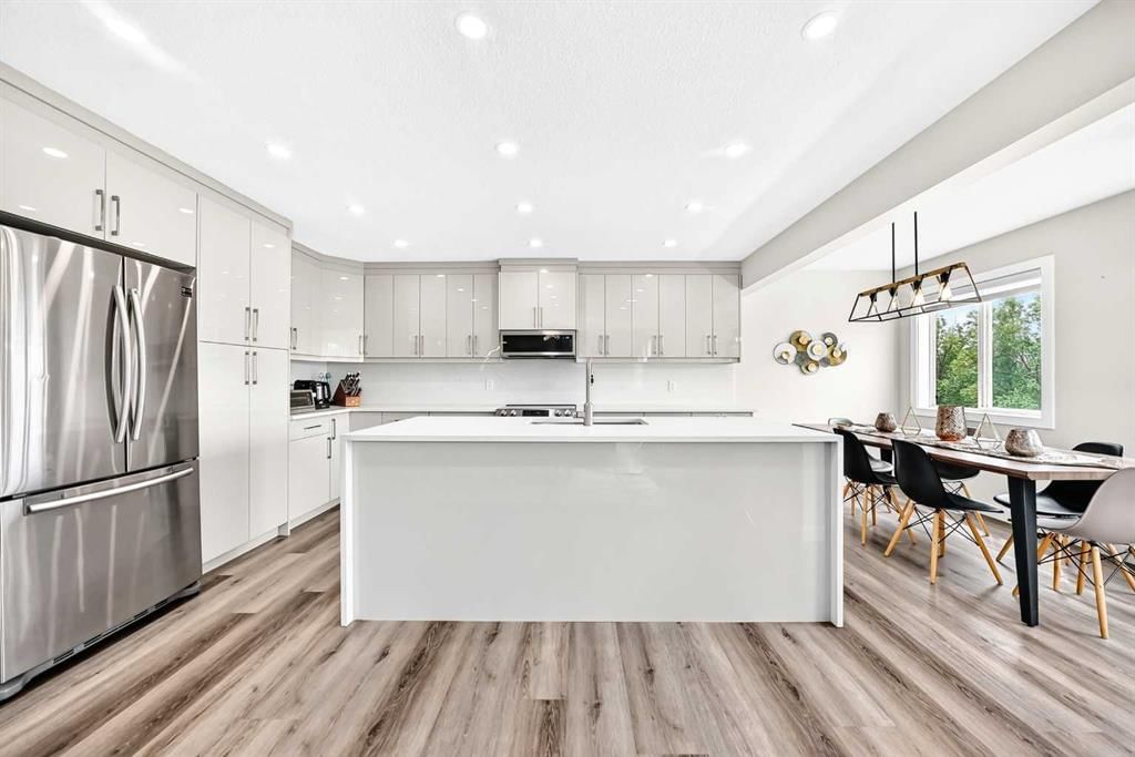 7230 Laguna Way NE, Calgary — photo 5 of 50