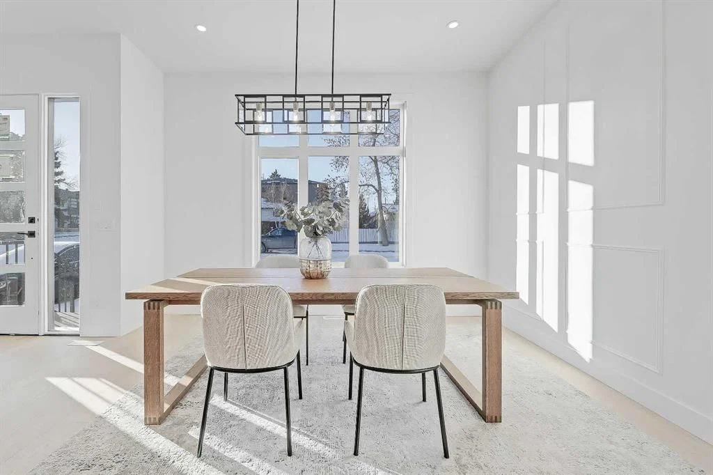 3538 43 Street SW, Calgary — photo 3 of 45