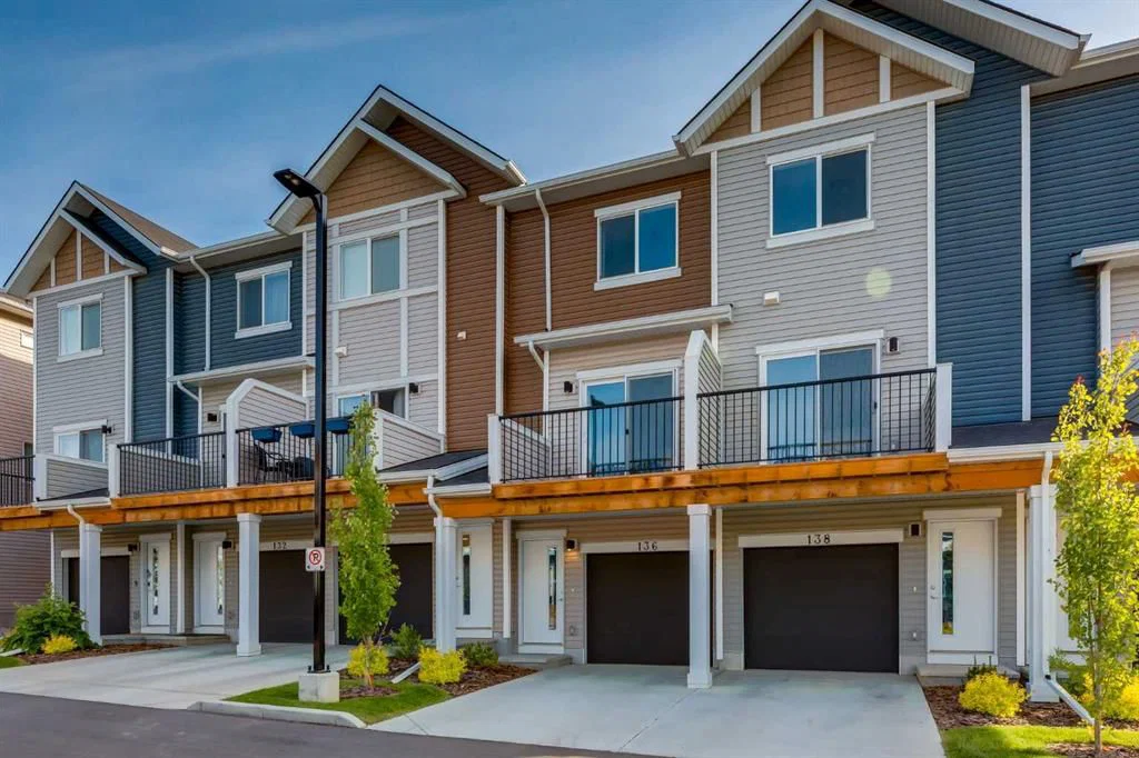 138 Tuscany Summit Square NW, Calgary — photo 3 of 14