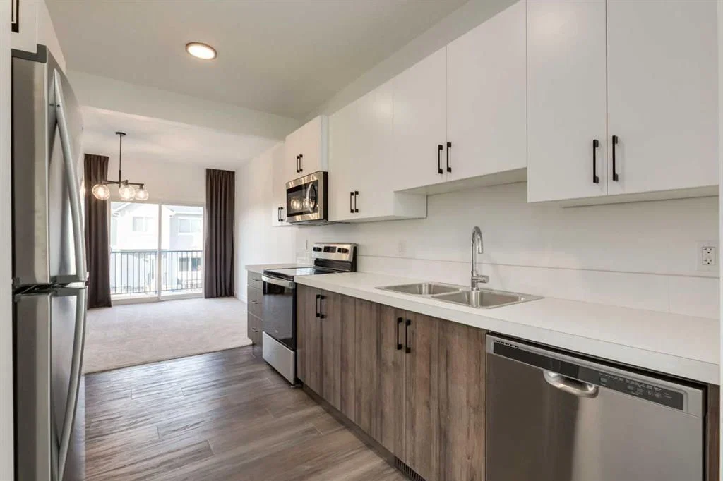 138 Tuscany Summit Square NW, Calgary — photo 4 of 14