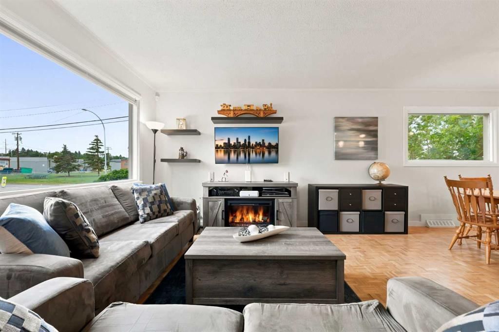 404 Arlington Drive SE, Calgary — photo 4 of 48