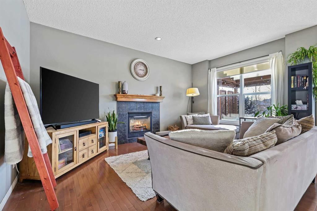 716 Boulder Creek Drive SE, Langdon — photo 4 of 42