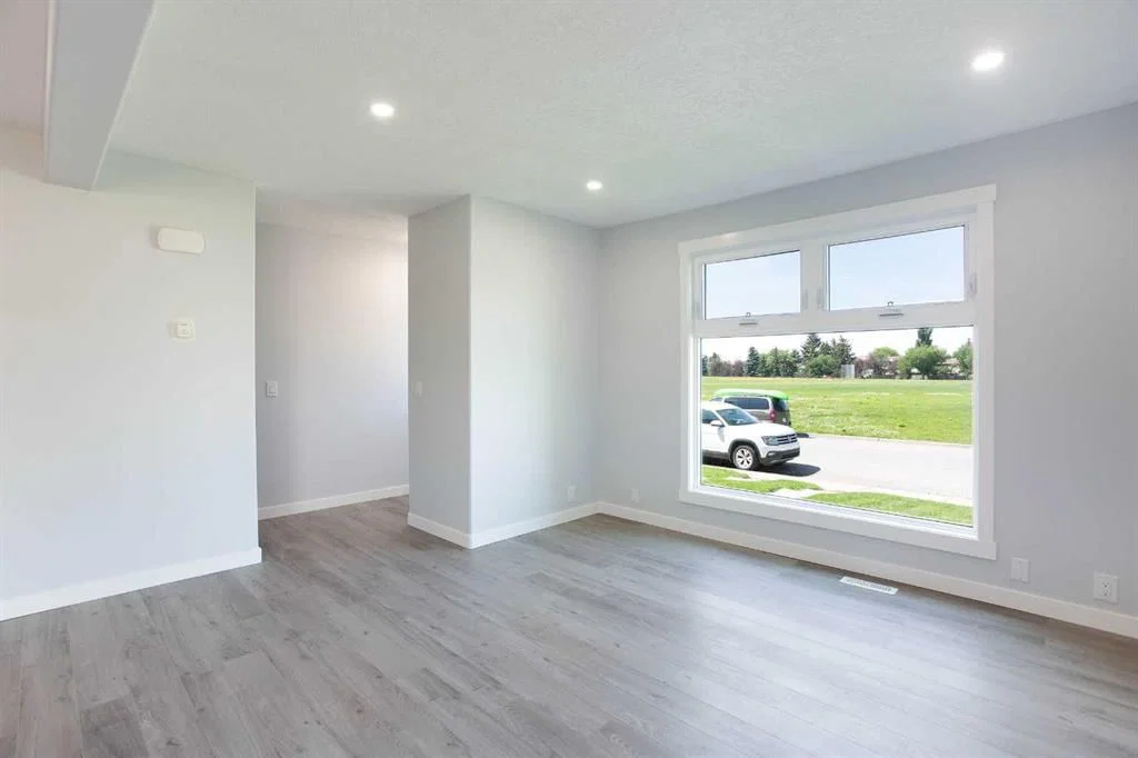 68 Abergale Way NE, Calgary — photo 5 of 34