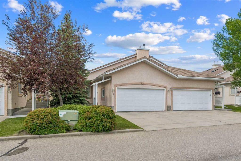120 Scimitar Heath NW, Calgary — main listing photo
