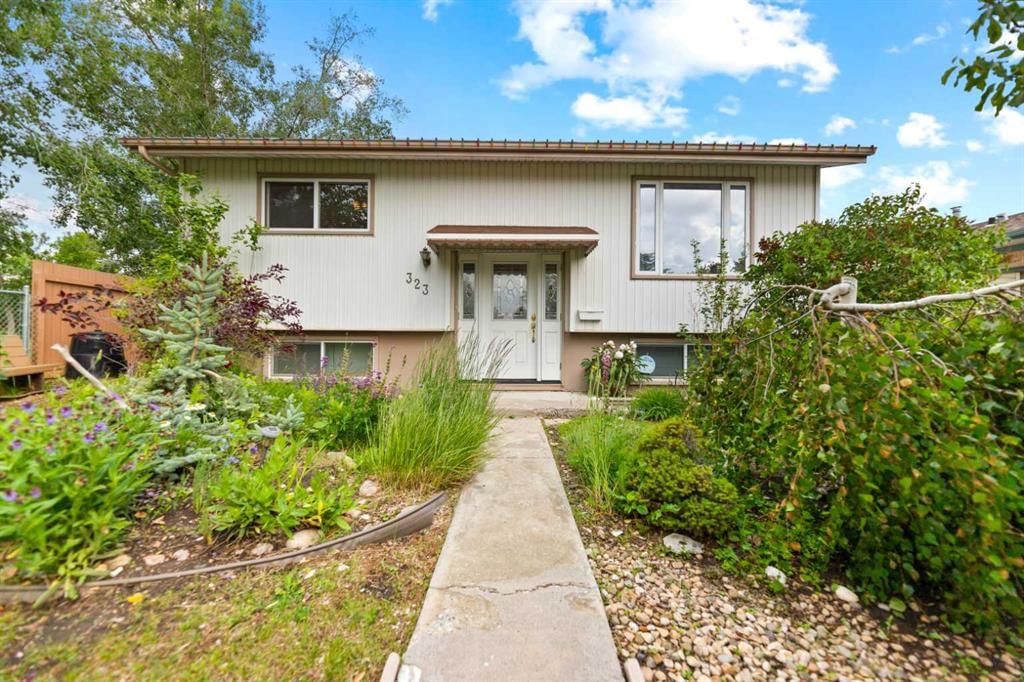 323 maddock Crescent NE, Calgary — main listing photo