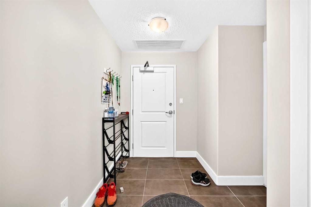 1407, 77 Spruce Place SW, Calgary — photo 3 of 44