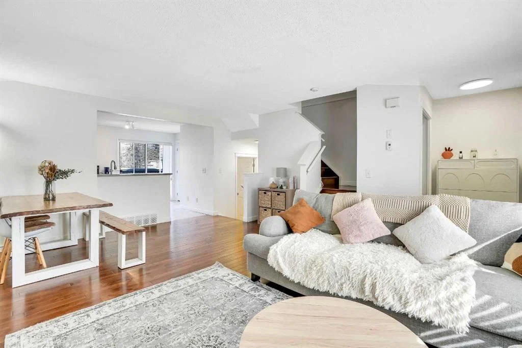142 Panatella Park NW, Calgary — main listing photo
