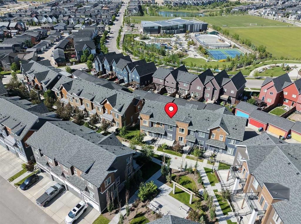 156 Livingston Common NE, Calgary — main listing photo