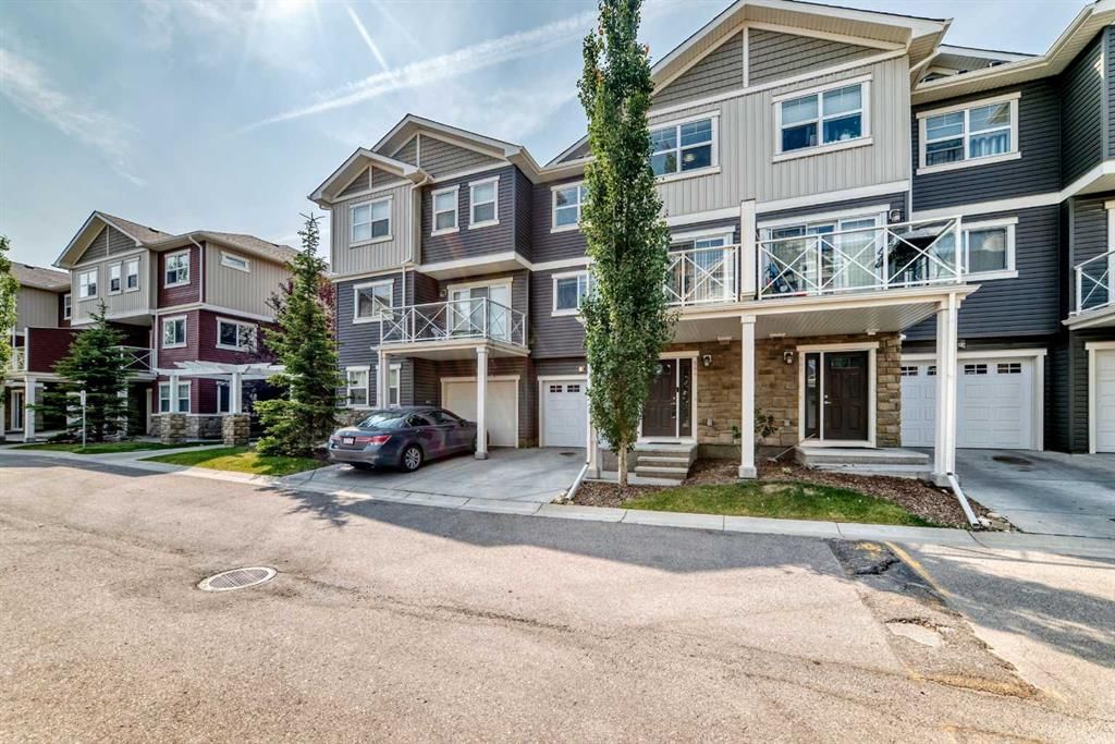 909 Skyview Ranch Grove NE, Calgary — photo 2 of 30