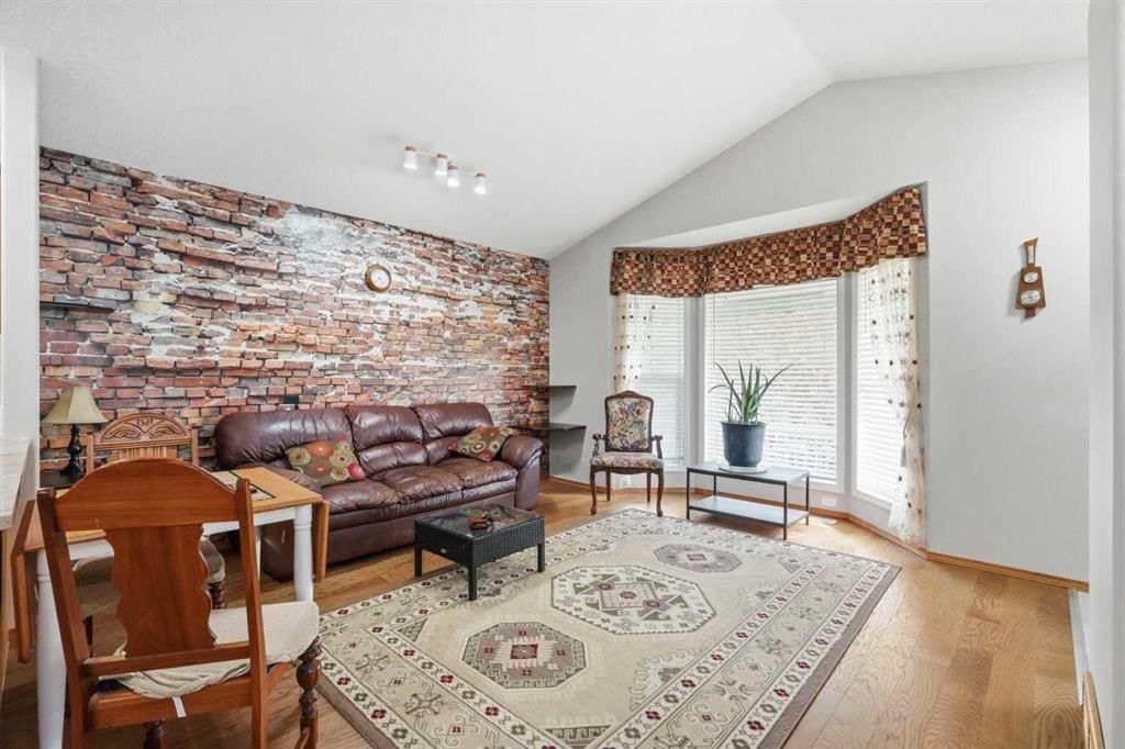 110 Bridlewood Avenue SW, Calgary — photo 4 of 28