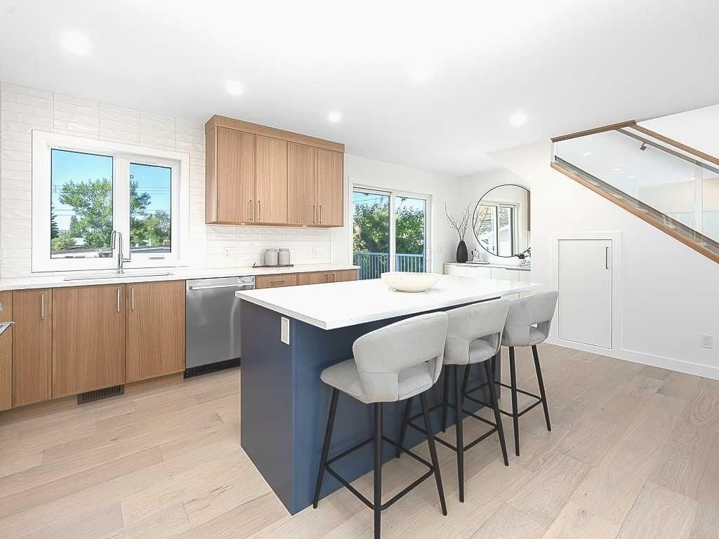 3520 Bulyea Crescent NW, Calgary — photo 4 of 46