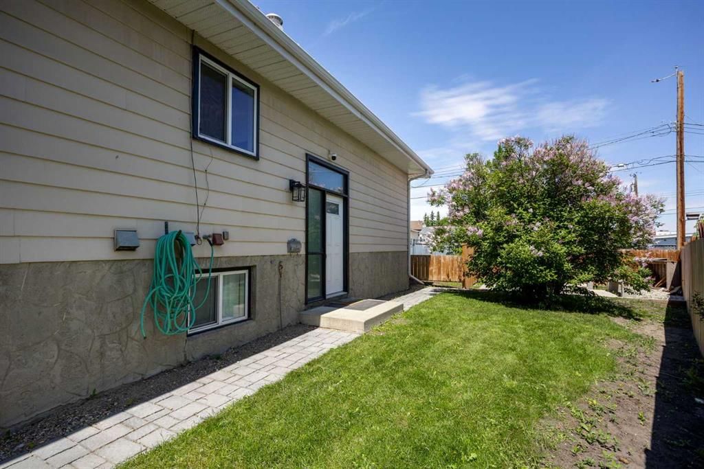 8A Arlington Bay SE, Calgary — photo 4 of 39