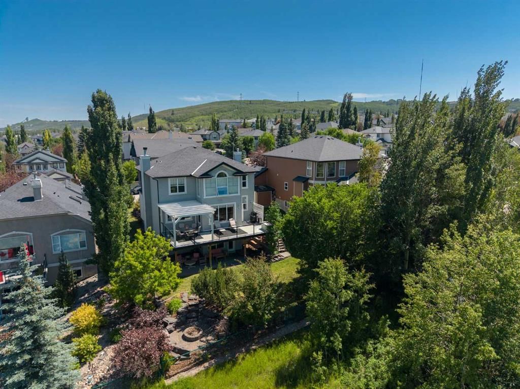 124 Valley Creek Crescent NW, Calgary — main listing photo