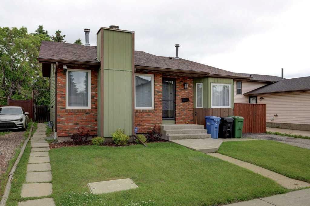 376 Whitlock Way NE, Calgary — main listing photo