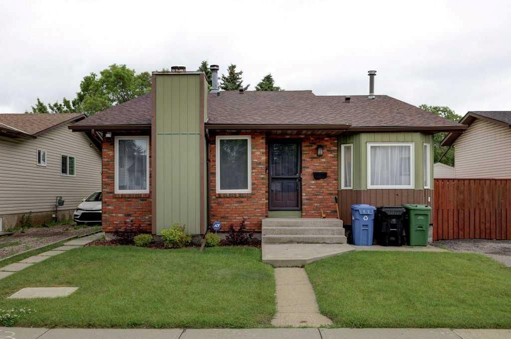 376 Whitlock Way NE, Calgary — photo 2 of 36