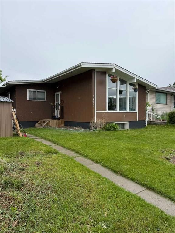 4603 Edmonton Trail NE, Calgary — photo 2 of 8