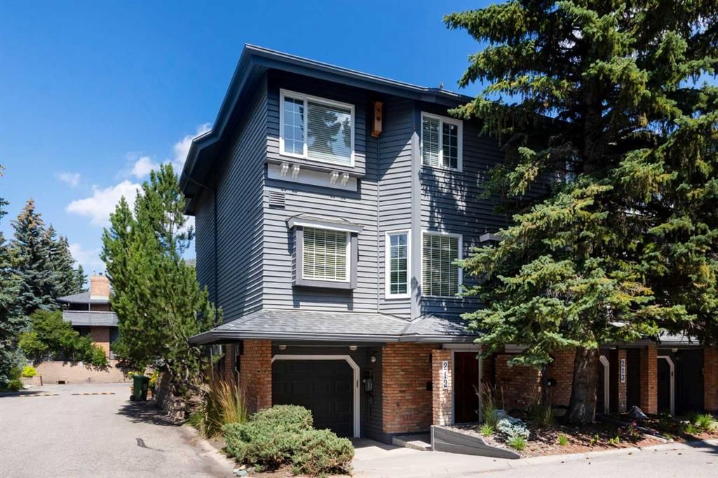 212, 4037 42 Street NW, Calgary — photo 2 of 36