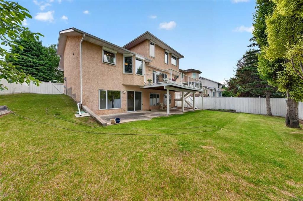 416 Sierra Morena Place SW, Calgary — photo 5 of 50