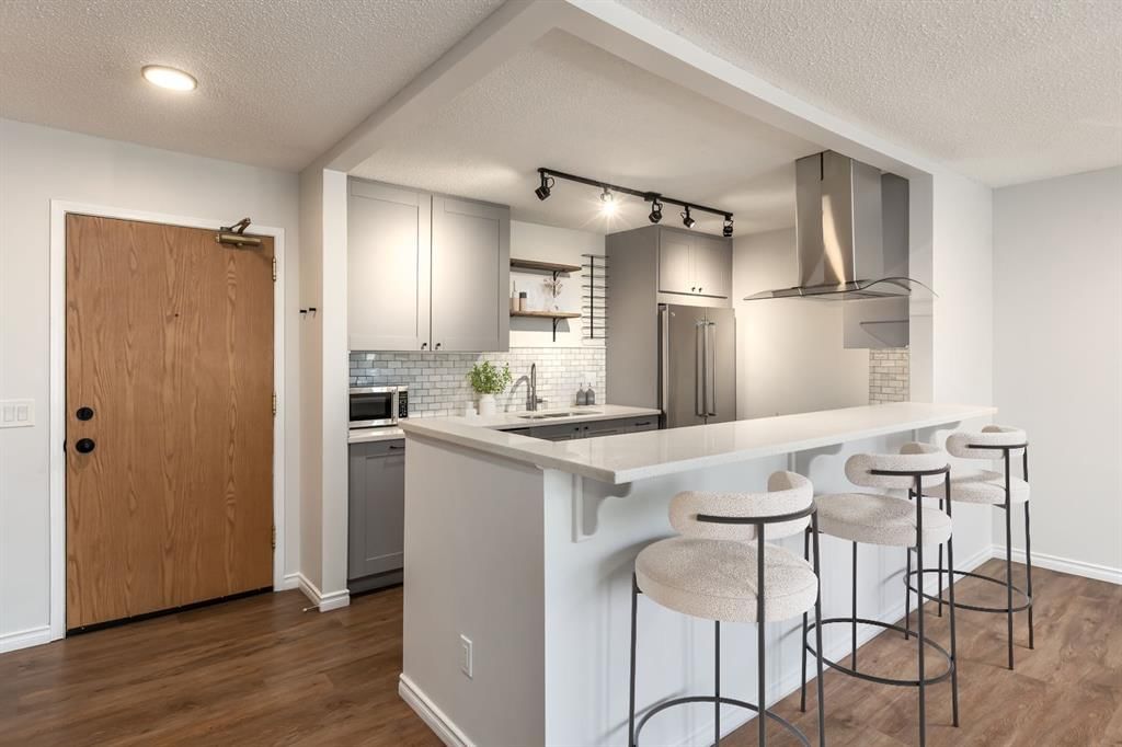306, 2211 29 Street SW, Calgary — photo 3 of 25