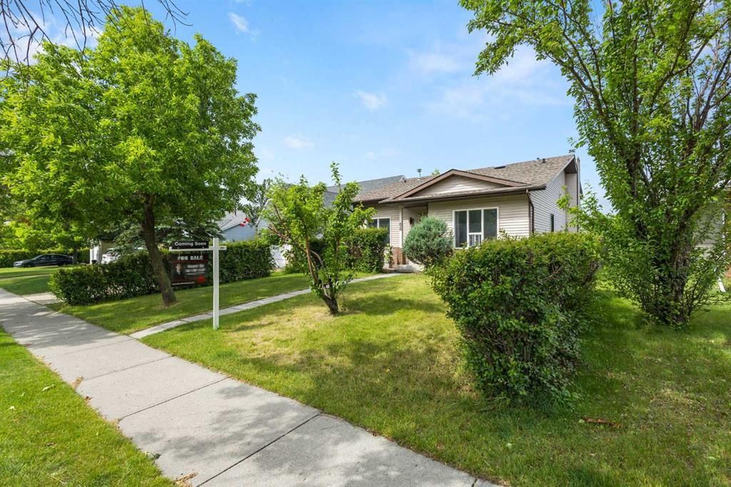 68 Scenic Acres Drive NW, Calgary — main listing photo