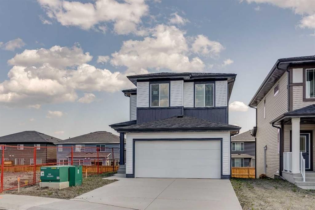 28 Southborough Bay, Cochrane — photo 2 of 31