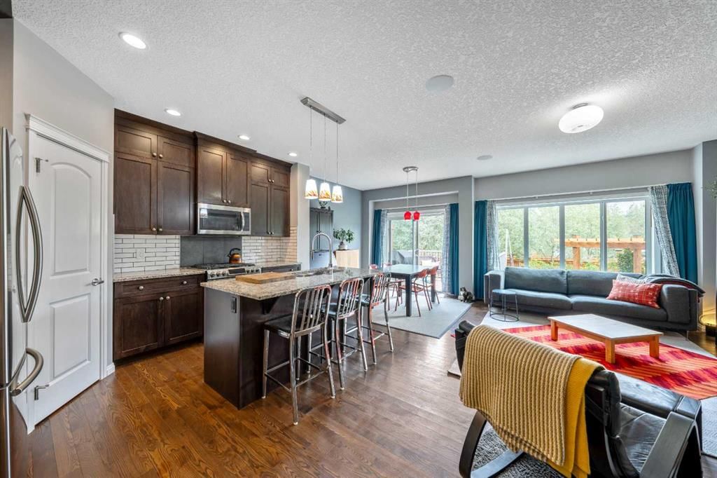 64 Sunrise Terrace, Cochrane — photo 5 of 46