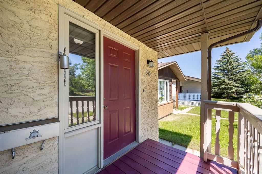 80 Macewan Drive NW, Calgary — photo 4 of 44