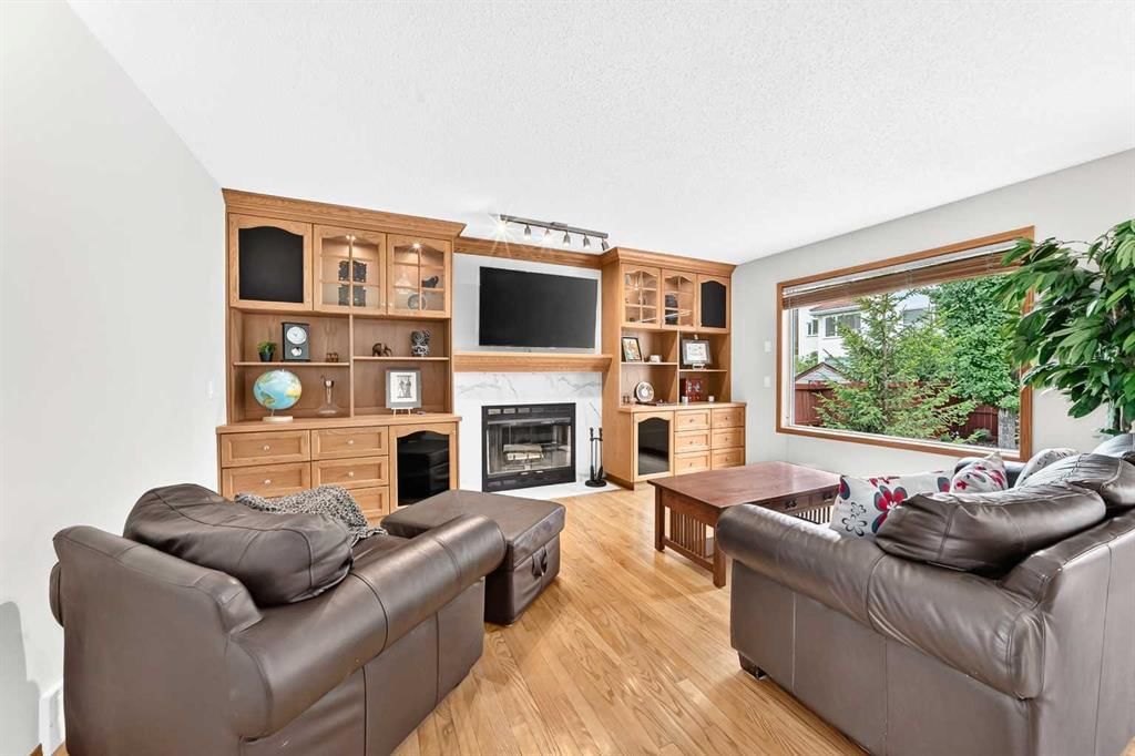 383 Edgebrook Rise NW, Calgary — photo 5 of 49